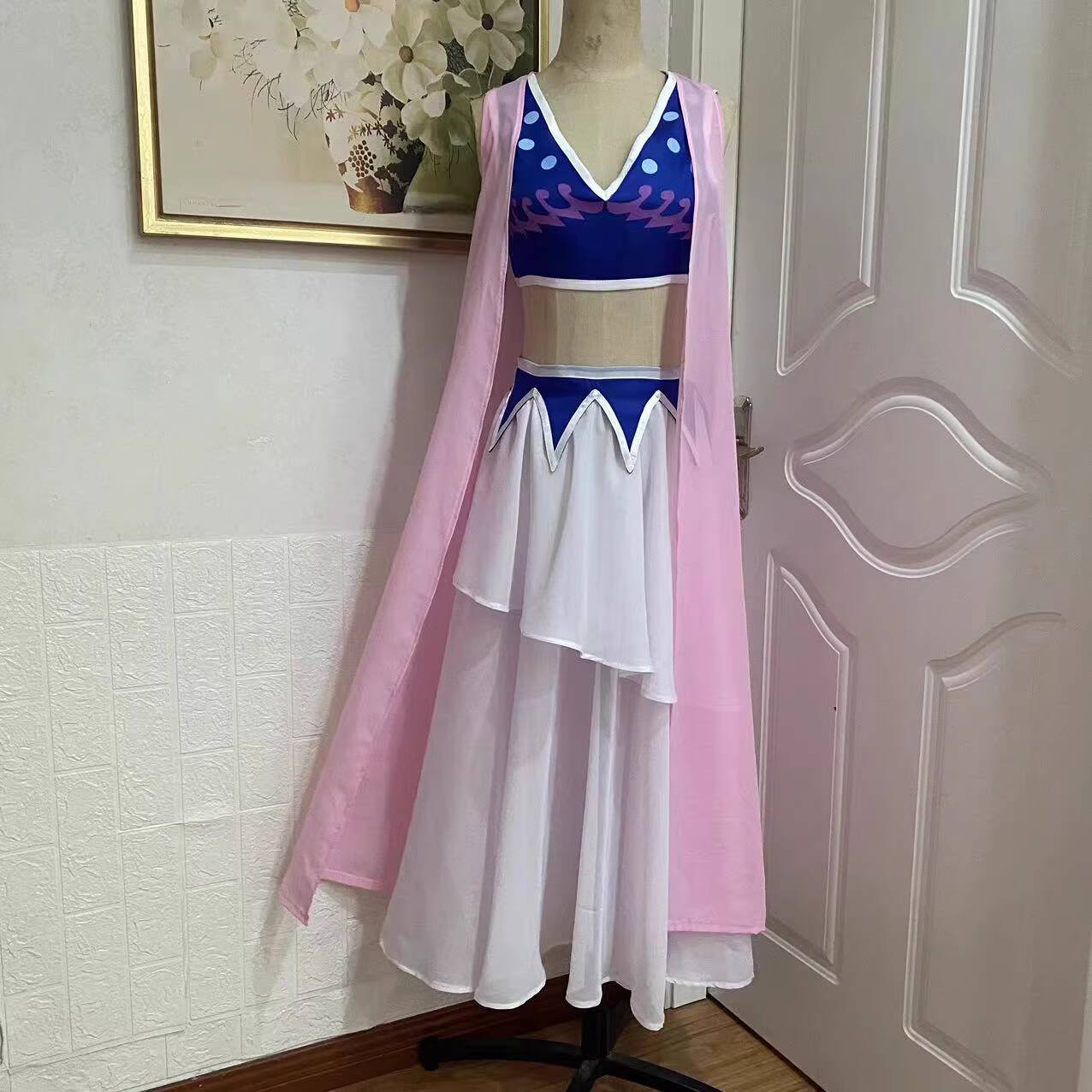 新しい名付けコスプレ衣装トップススカートはゲームパーティー用 - Anime Cosplay Name のレビューと価格