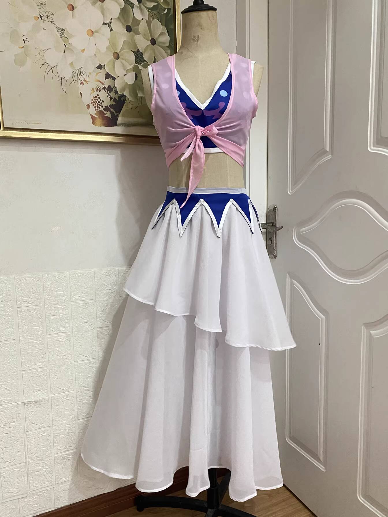 新しい名付けコスプレ衣装トップススカートはゲームパーティー用 - Anime Cosplay Name のレビューと価格